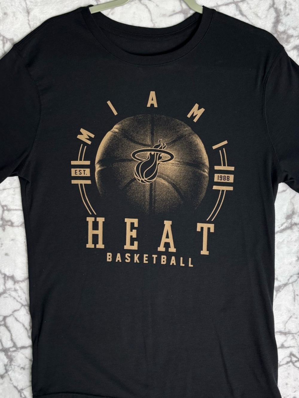 NBA Miami Heat Basketball T-Shirt Men’s M Black Gold Letters
